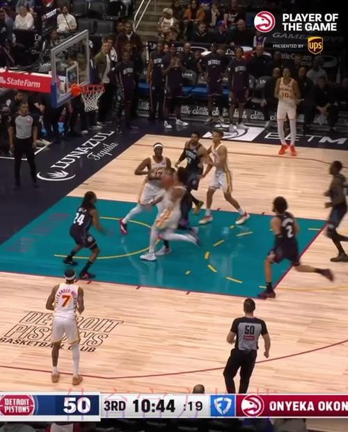 杰伦-约翰逊全场16投9中，得到23分11篮板6助攻1抢断2盖帽